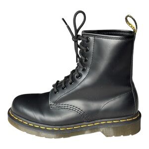 Dr Martens Doc 11822 Combat Boots Black smooth Leather 8-Eye Lace Up | size 6 L